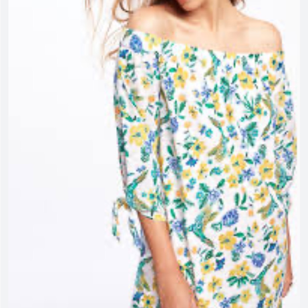 3 for $15!! Old Navy off the shoulder floral print dress